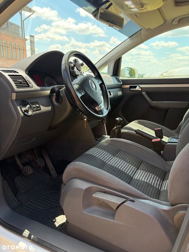 Volkswagen Touran 1.9 TDI DPF R-Line Edition - 10