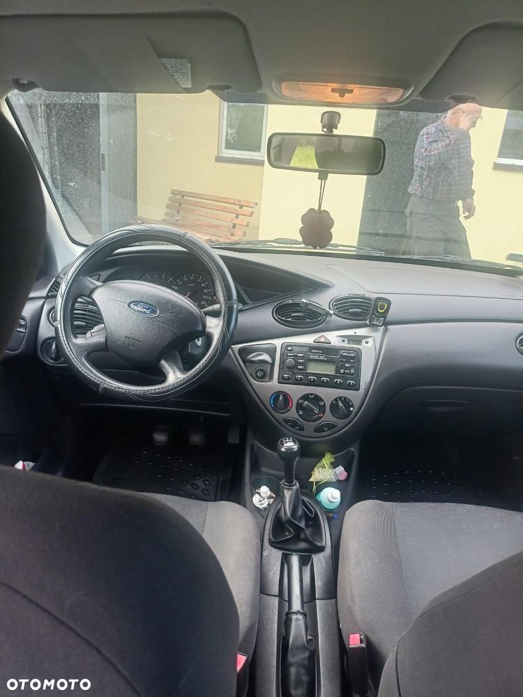 Ford Focus - 16