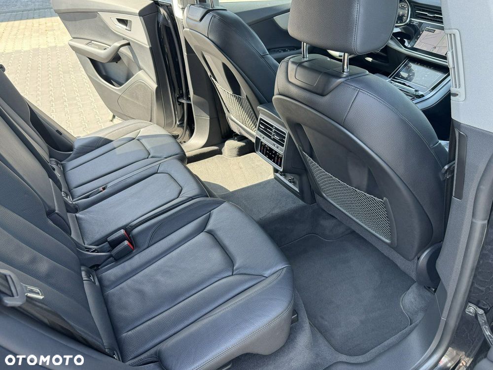 Audi Q8 55 TFSI quattro tiptronic - 22