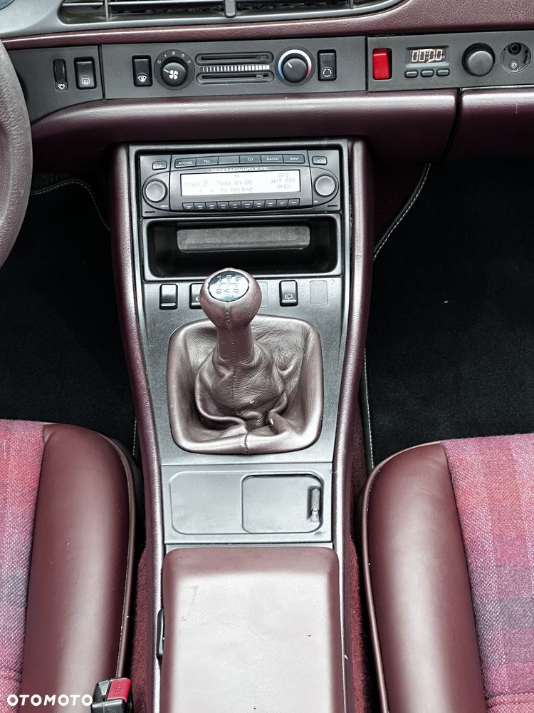 Porsche 944 - 23