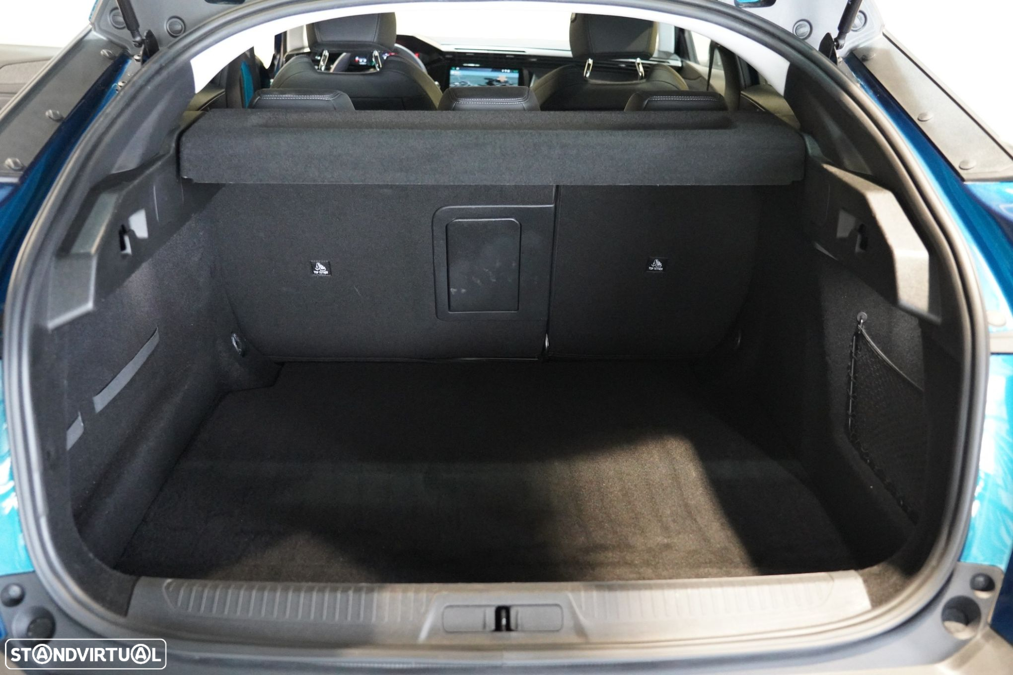 Peugeot 408 1.2 PureTech Allure EAT8 - 33