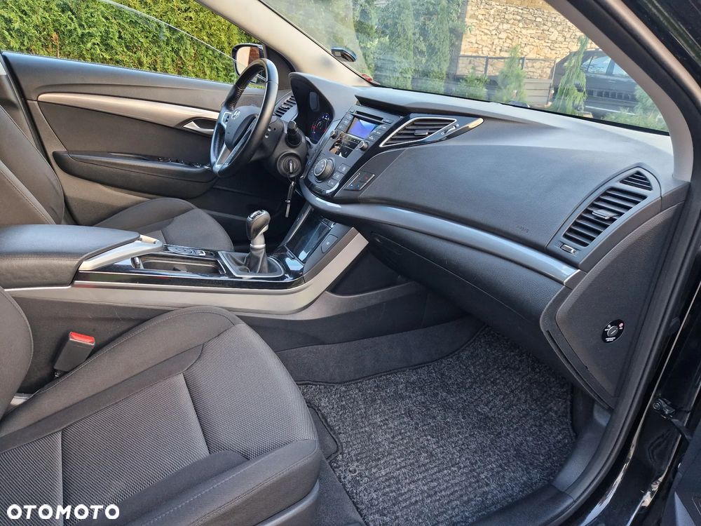 Hyundai i40 i40cw 1.6 Fifa World Cup Edition - 36