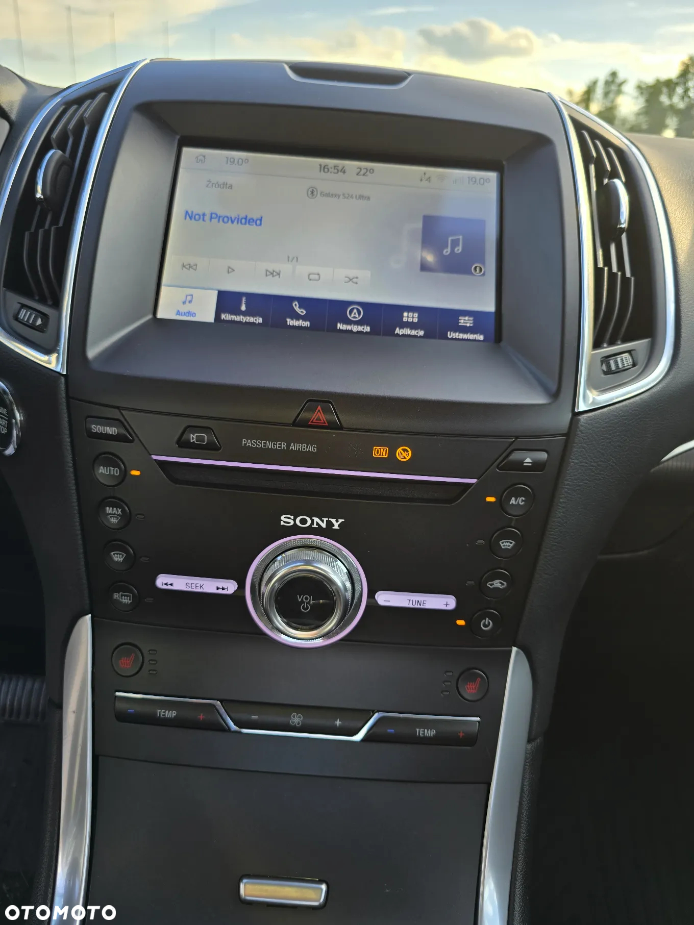 Ford S-Max - 12