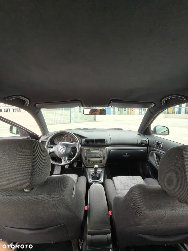 Volkswagen Passat - 14