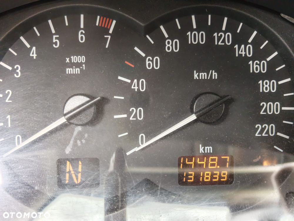 Opel Corsa 1.2 16V Start Easytronic - 6