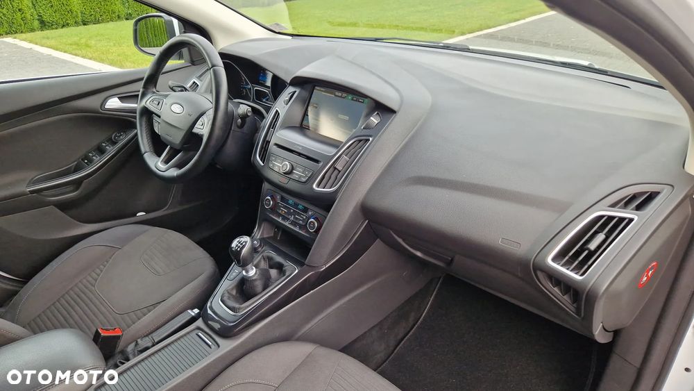 Ford Focus 1.5 TDCi DPF Start-Stopp-System Titanium - 13