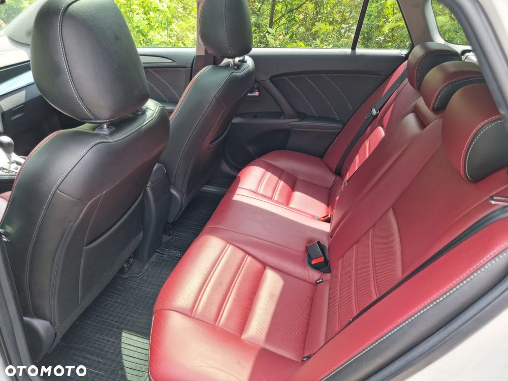 Toyota Avensis 1.8 Selection MS - 15