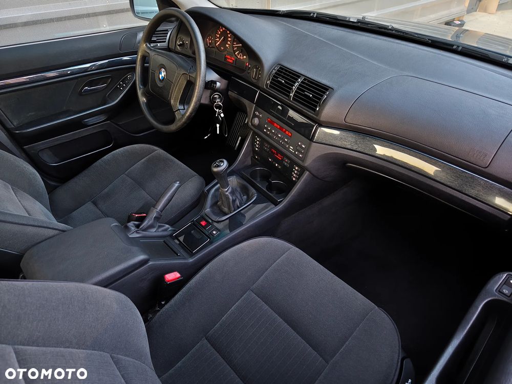 BMW Seria 5 - 37