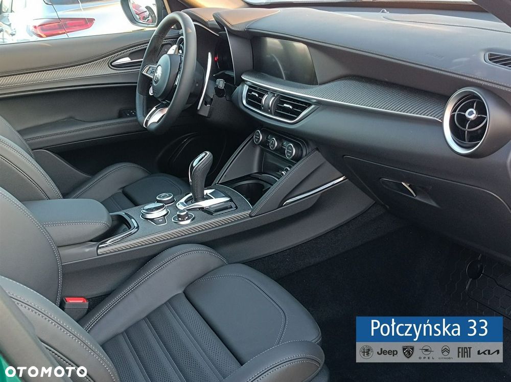 Alfa Romeo Stelvio - 18