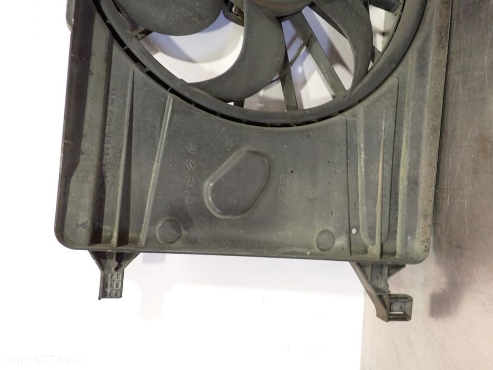 WENTYLATOR CHŁODNICY FORD FOCUS MK2 LIFT 3M5H-8C607-UH - 8