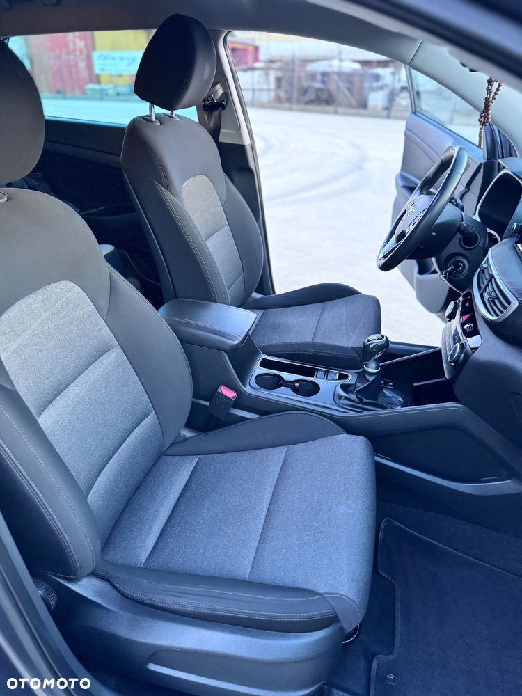 Hyundai Tucson 1.6 GDI BlueDrive Design 2WD - 11