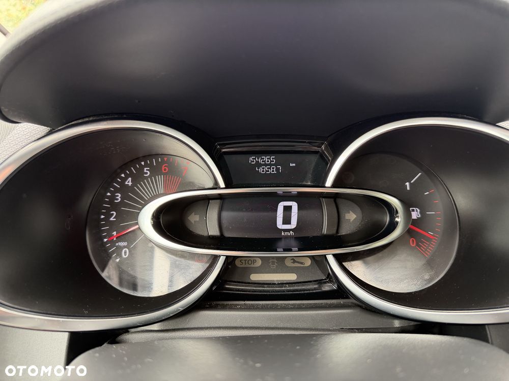 Renault Clio 1.2 16V Alize - 10