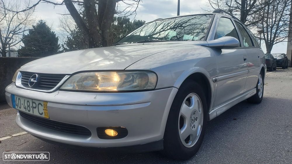 Opel Vectra Caravan - 2