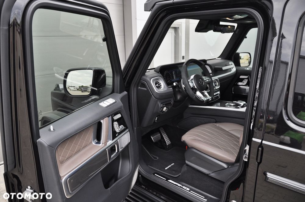Mercedes-Benz Klasa G AMG 63 4x4 - 21
