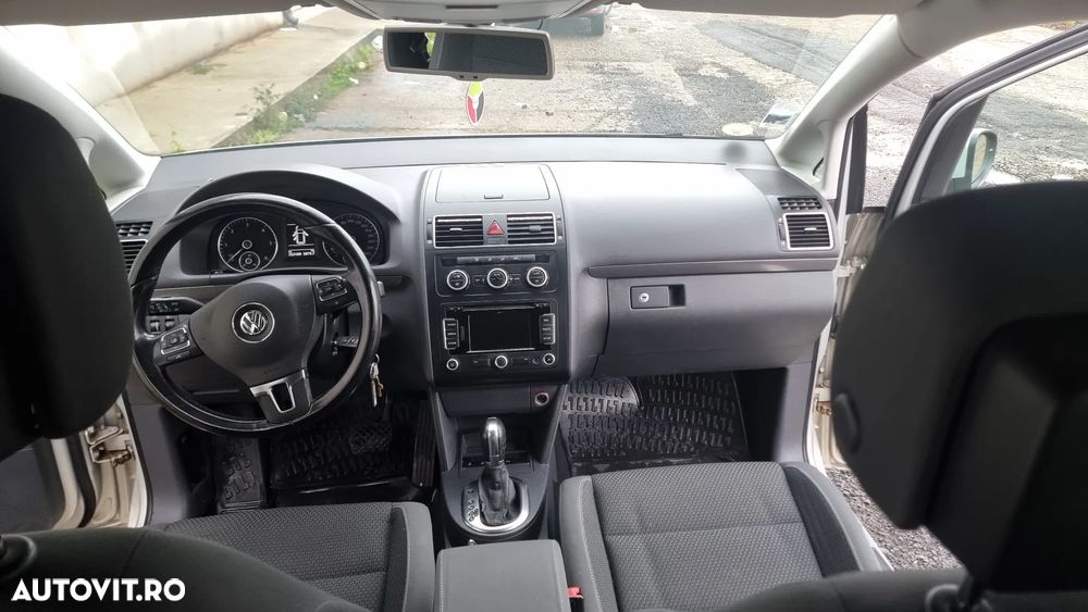Volkswagen Touran 2.0 TDI DSG Comfortline - 10