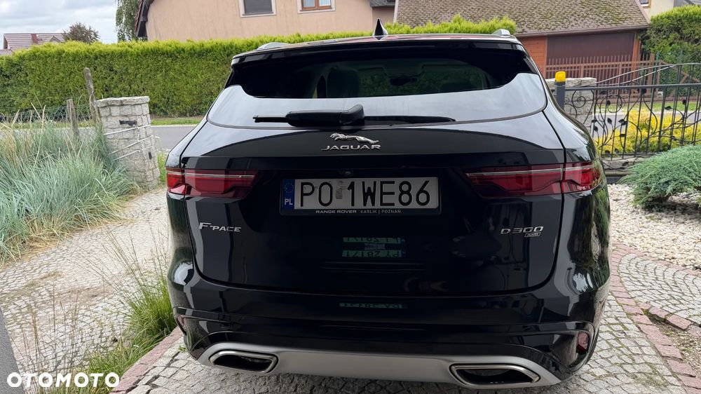 Jaguar F-Pace - 8