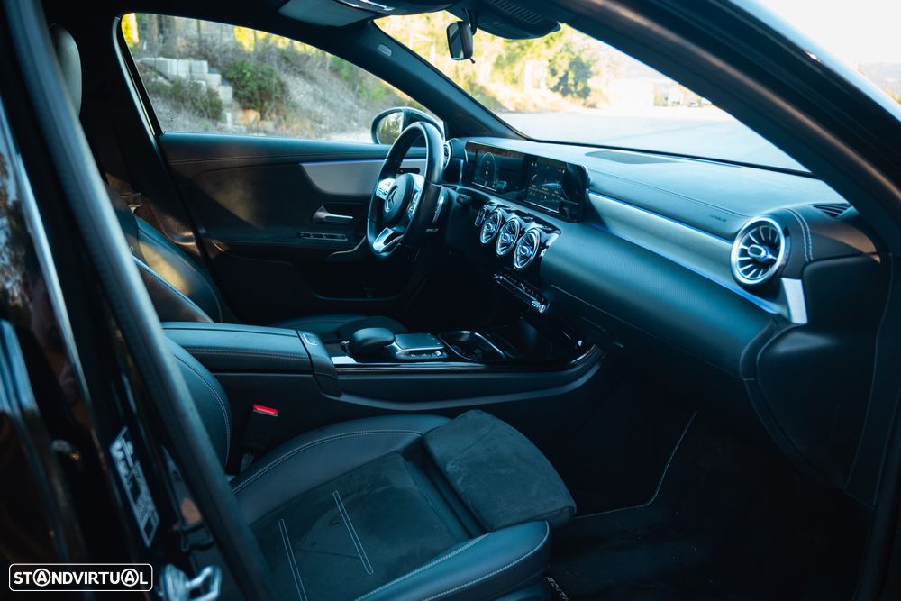 Mercedes-Benz A 250 e AMG Line - 31