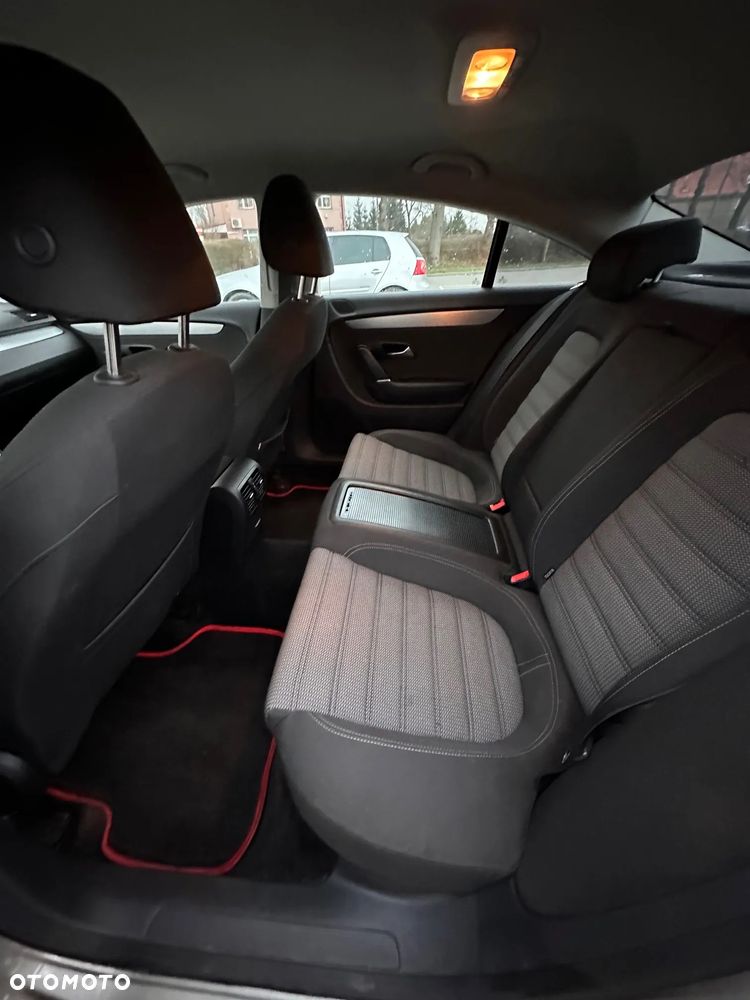 Volkswagen Passat - 9