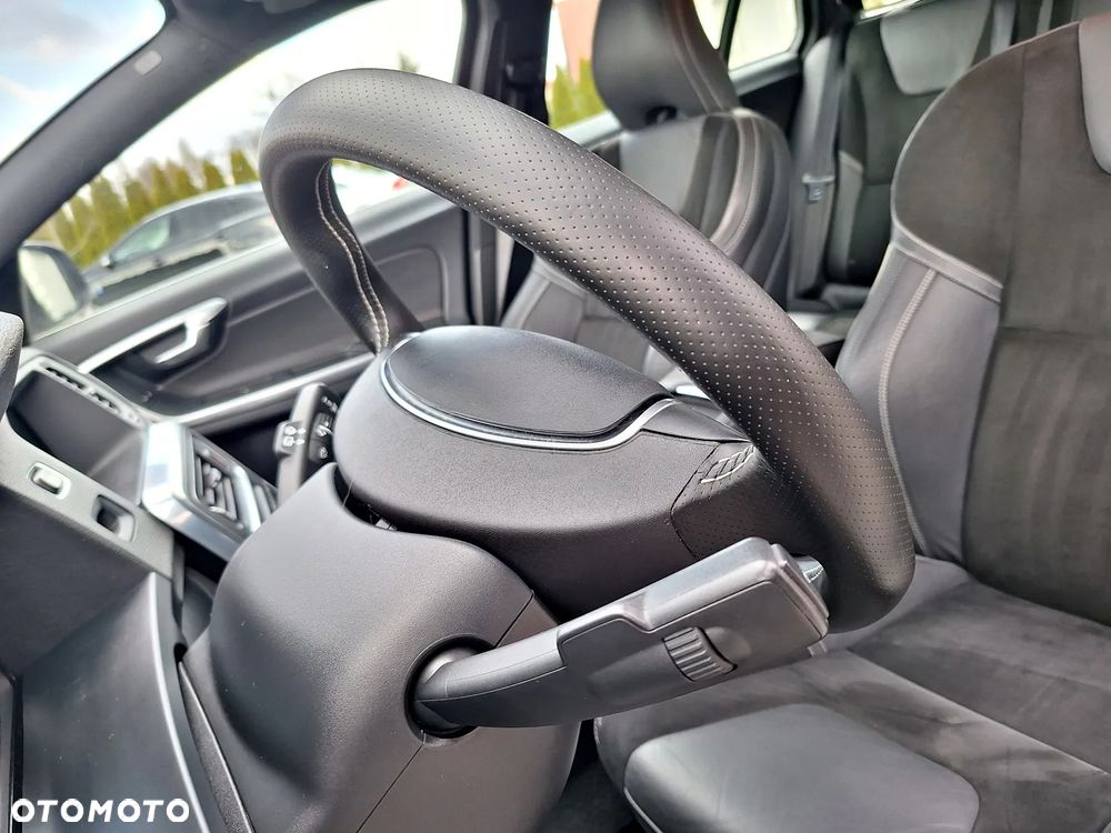 Volvo V60 D3 Geartronic RDesign - 19