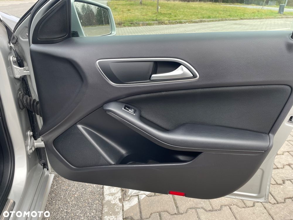 Mercedes-Benz Klasa A 180 CDI (BlueEFFICIENCY) Style - 26