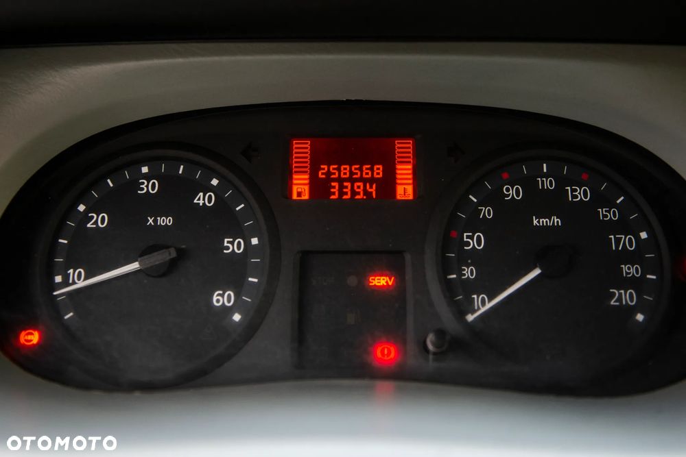 Renault Trafic 2.0 dCi 115 - 29