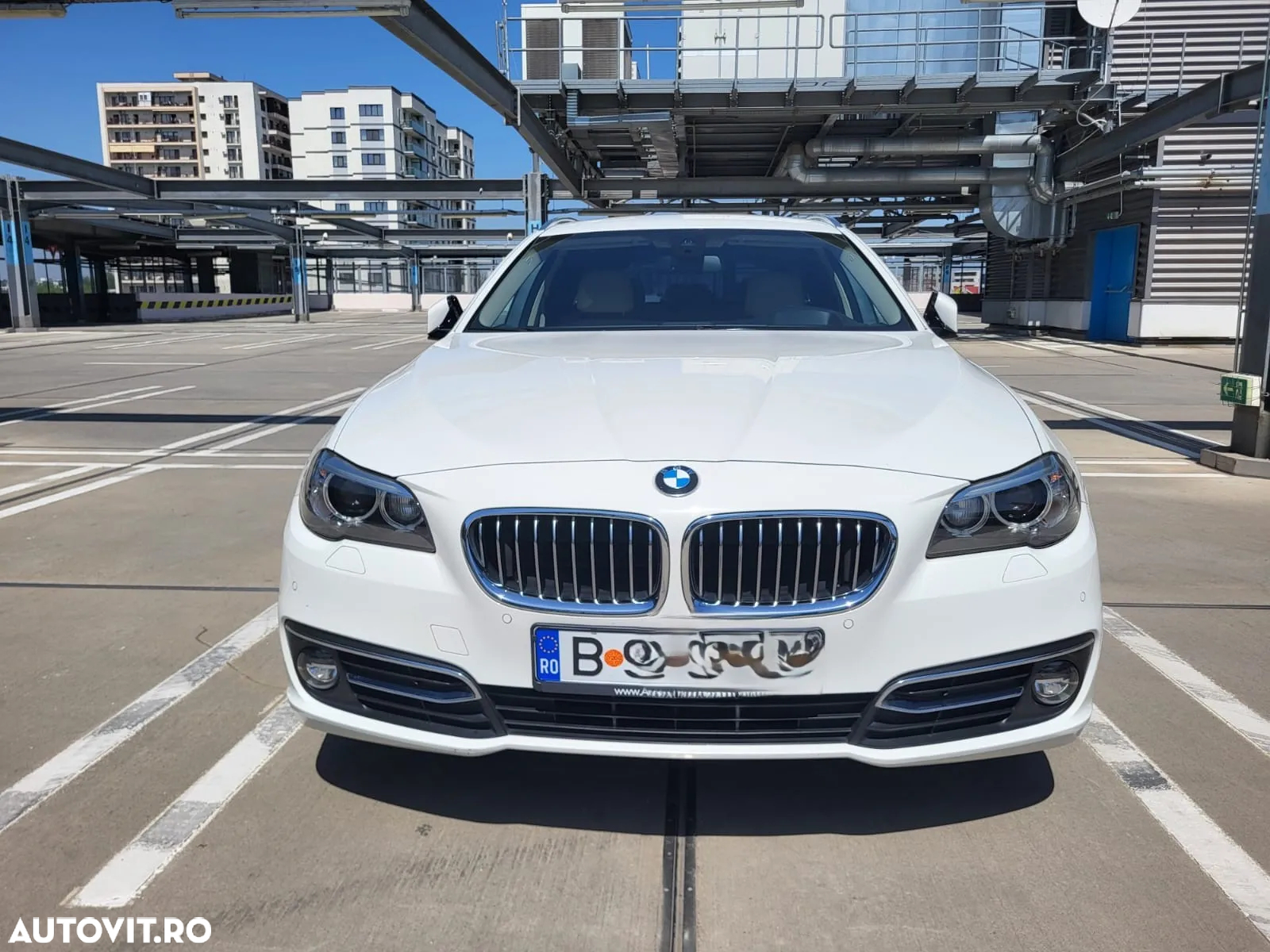 BMW Seria 5 520d xDrive Touring Aut. Luxury Line - 2