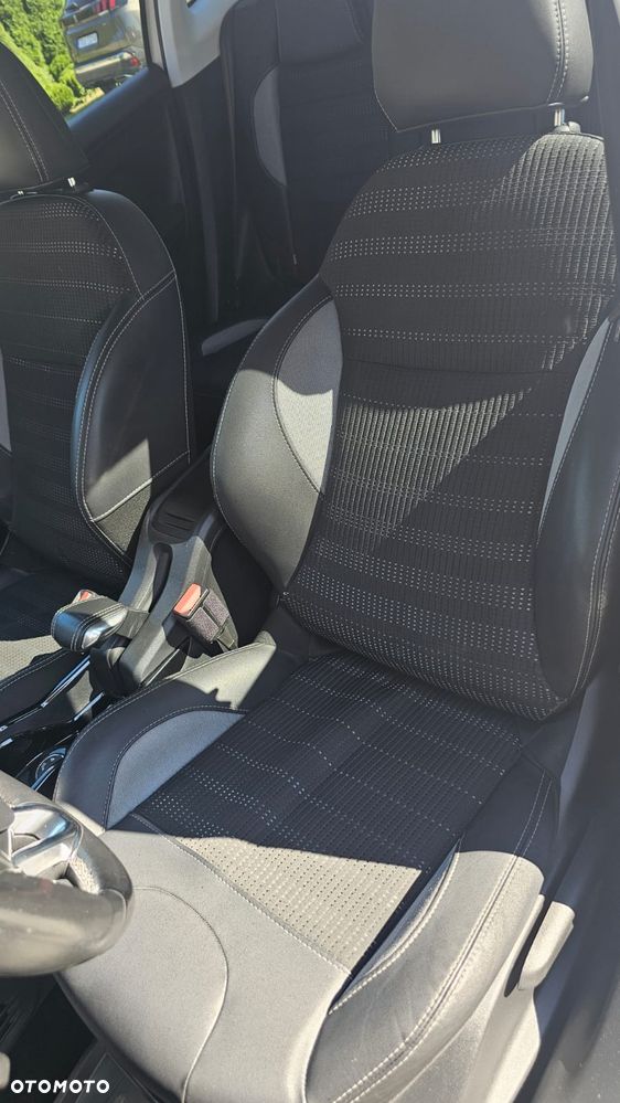 Peugeot 2008 1.2 Pure Tech GPF Allure S&S - 11