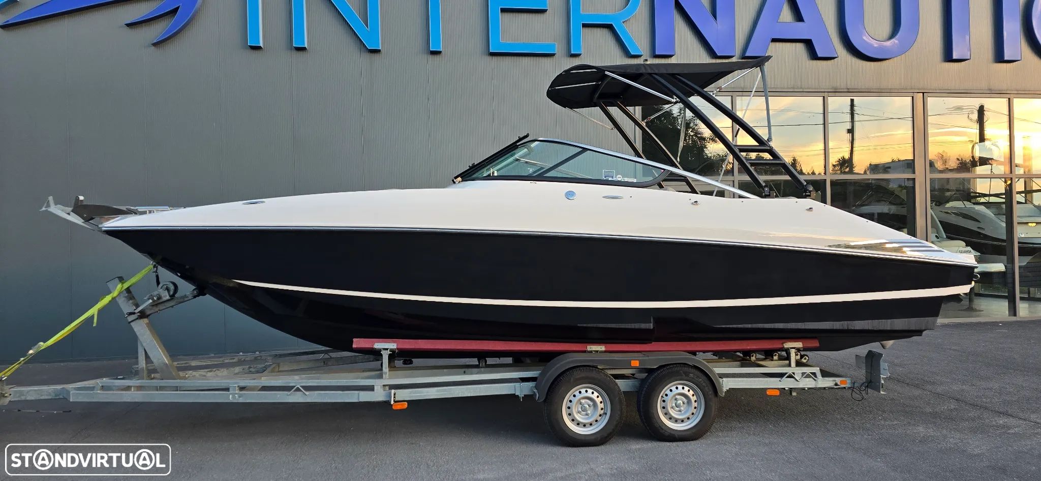Regal 2520 fastdeck - 1