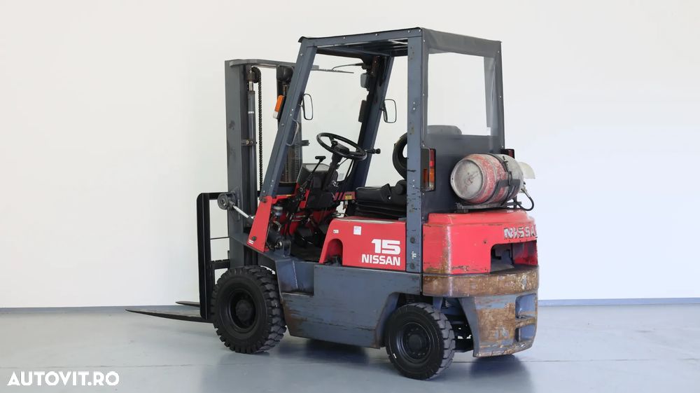 Nissan J01A15 - 3