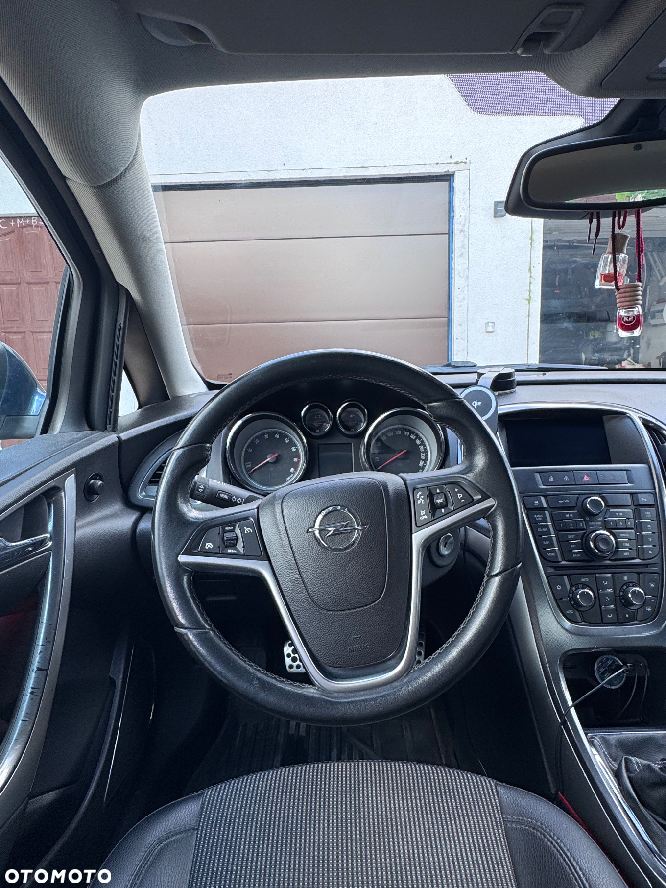 Opel Astra IV 1.4 T Cosmo - 12