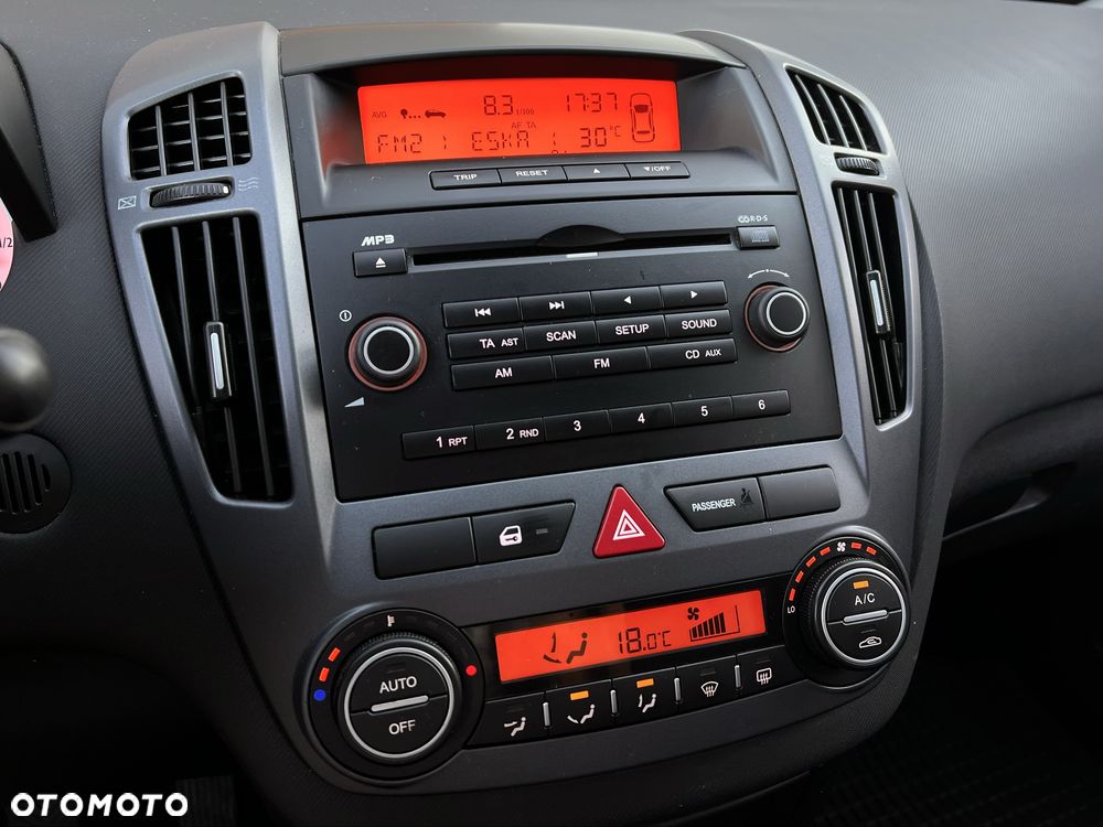 Kia Ceed - 7