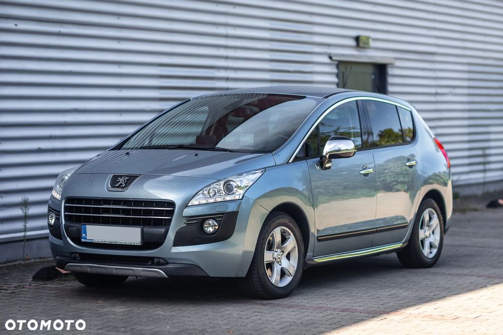 Peugeot 3008 Hybrid4 - 4