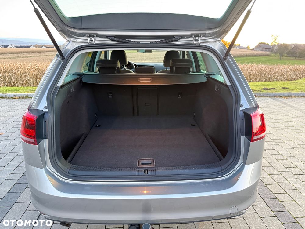 Volkswagen Golf Variant 1.6 TDI BlueMotion Technology Comfortline - 24