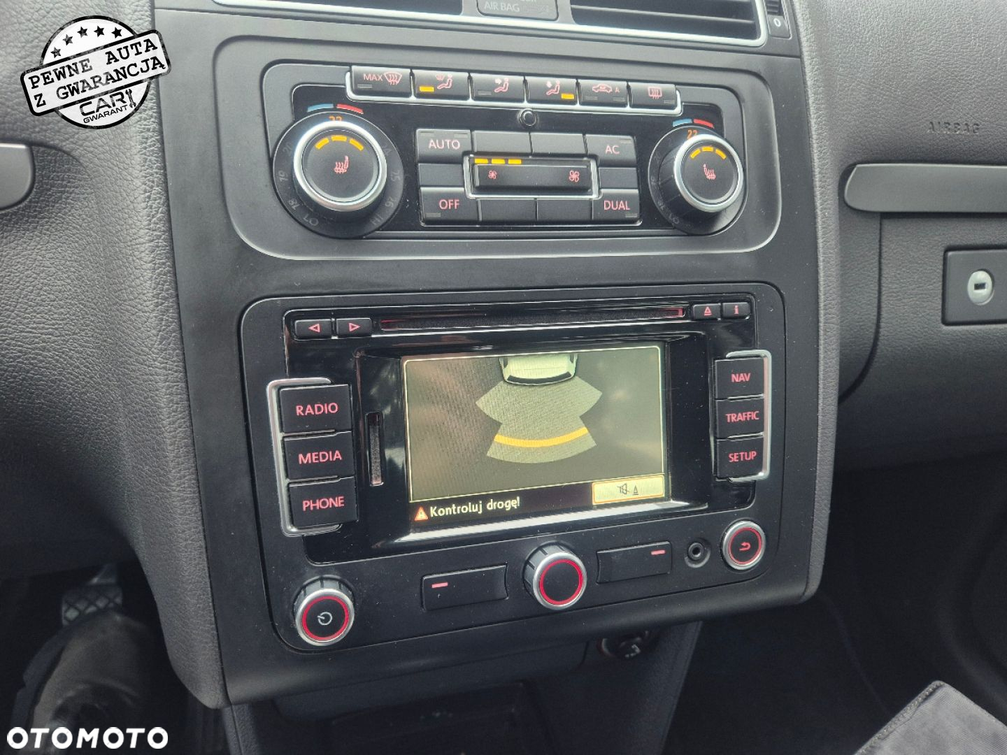 Volkswagen Touran - 27