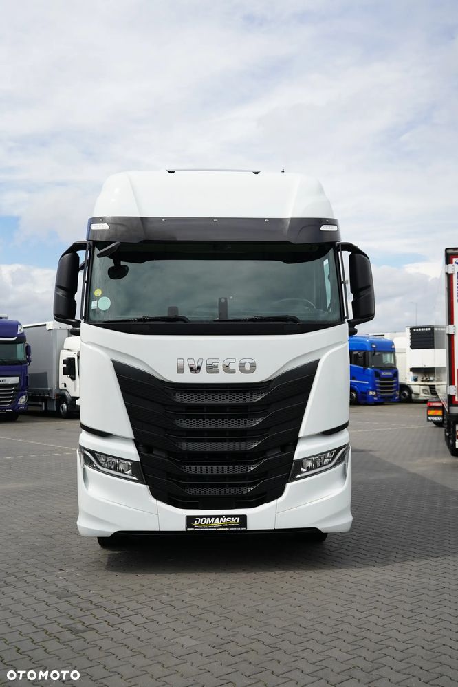 Iveco / S-WAY / 420 / E 6 / KONTENER + WINDA / 22 PALETY / RETARDER / OŚ SKRĘTNA / ROLETA - 14