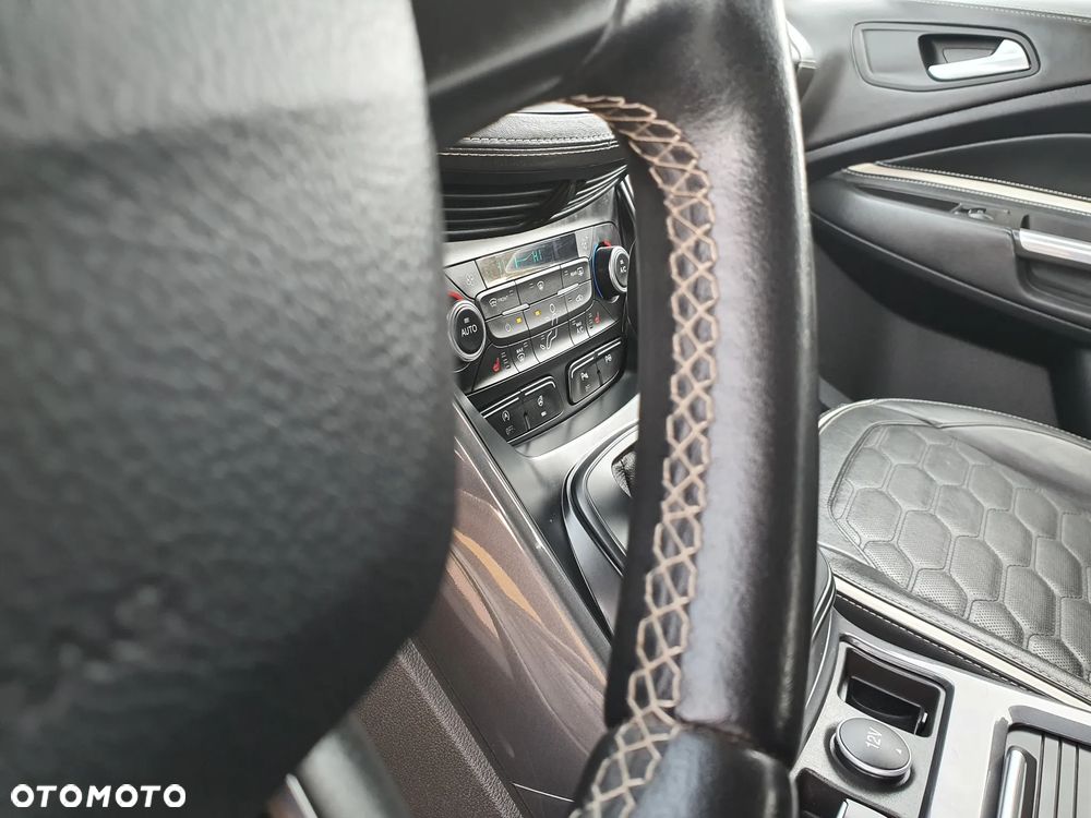 Ford Kuga 2.0 TDCi 4x4 Vignale - 40