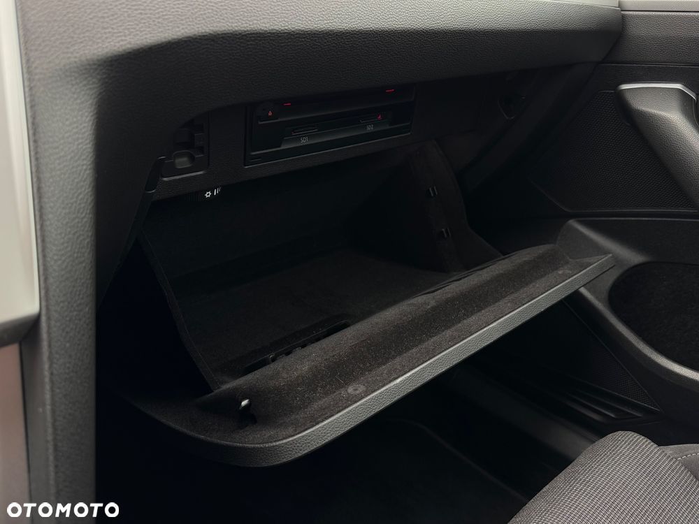 Volkswagen Passat Variant 1.5 TSI OPF DSG Comfortline - 25