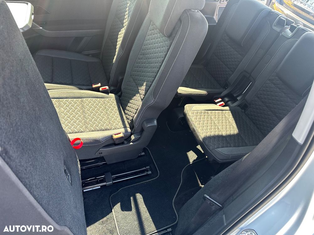 Volkswagen Touran - 15