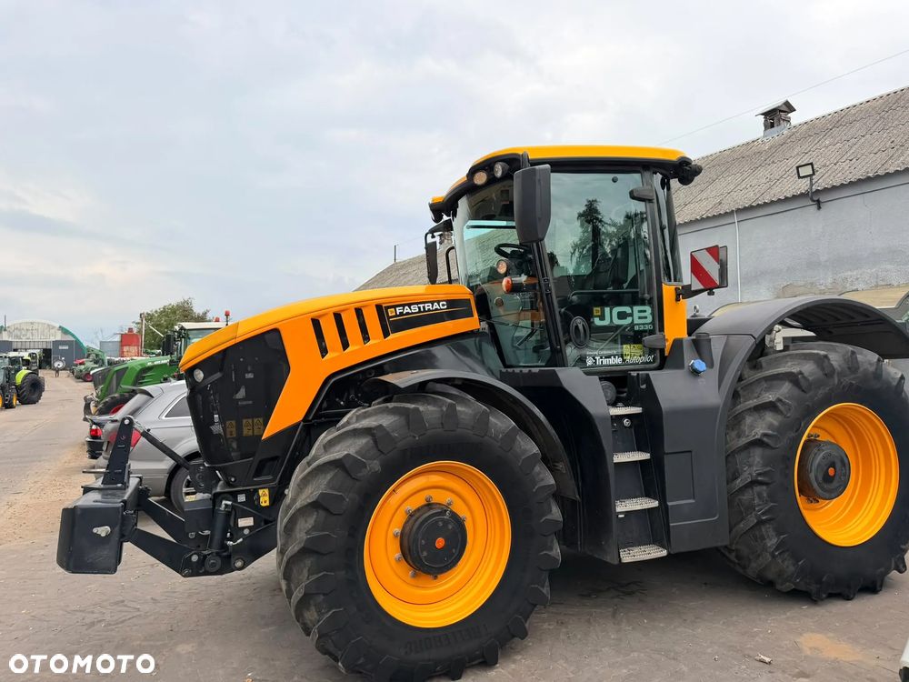JCB Fastrac 8330 - 4