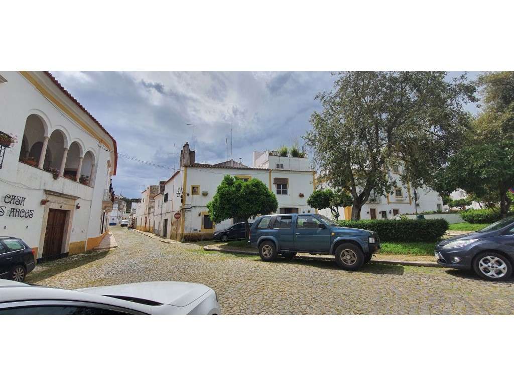 Moradia T1+1 na zona histórica de Vila Viçosa - Grande imagem: 3/19