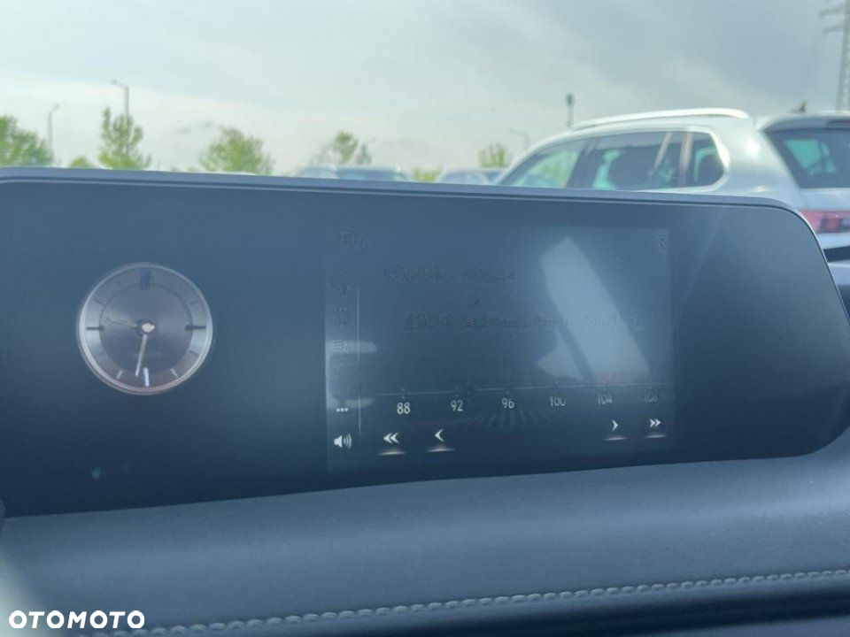 Lexus UX - 27