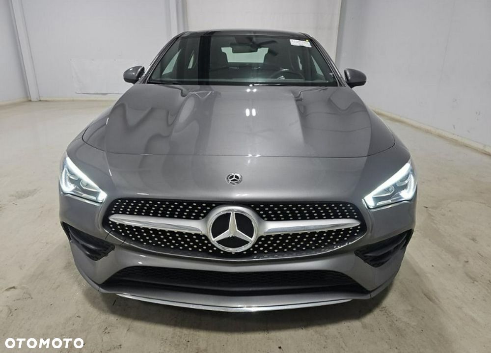 Mercedes-Benz CLA 250 4-Matic AMG Line 7G-DCT - 2