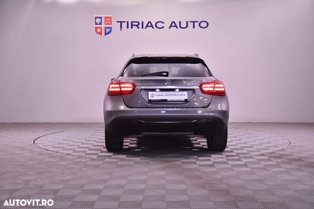 Mercedes-Benz GLA 200 d 4MATIC Aut. - 4