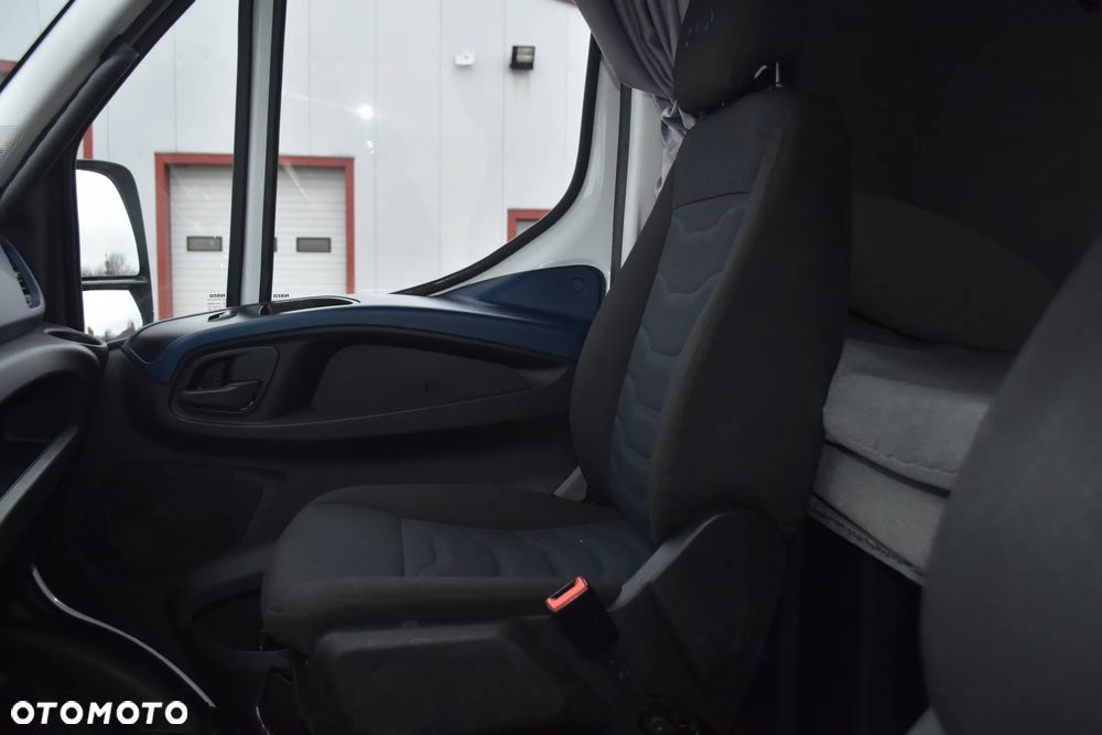 Iveco Daily 70C18 - 17