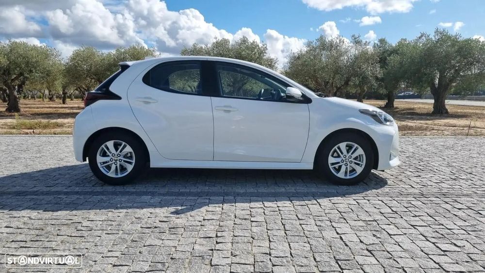 Toyota Yaris - 4