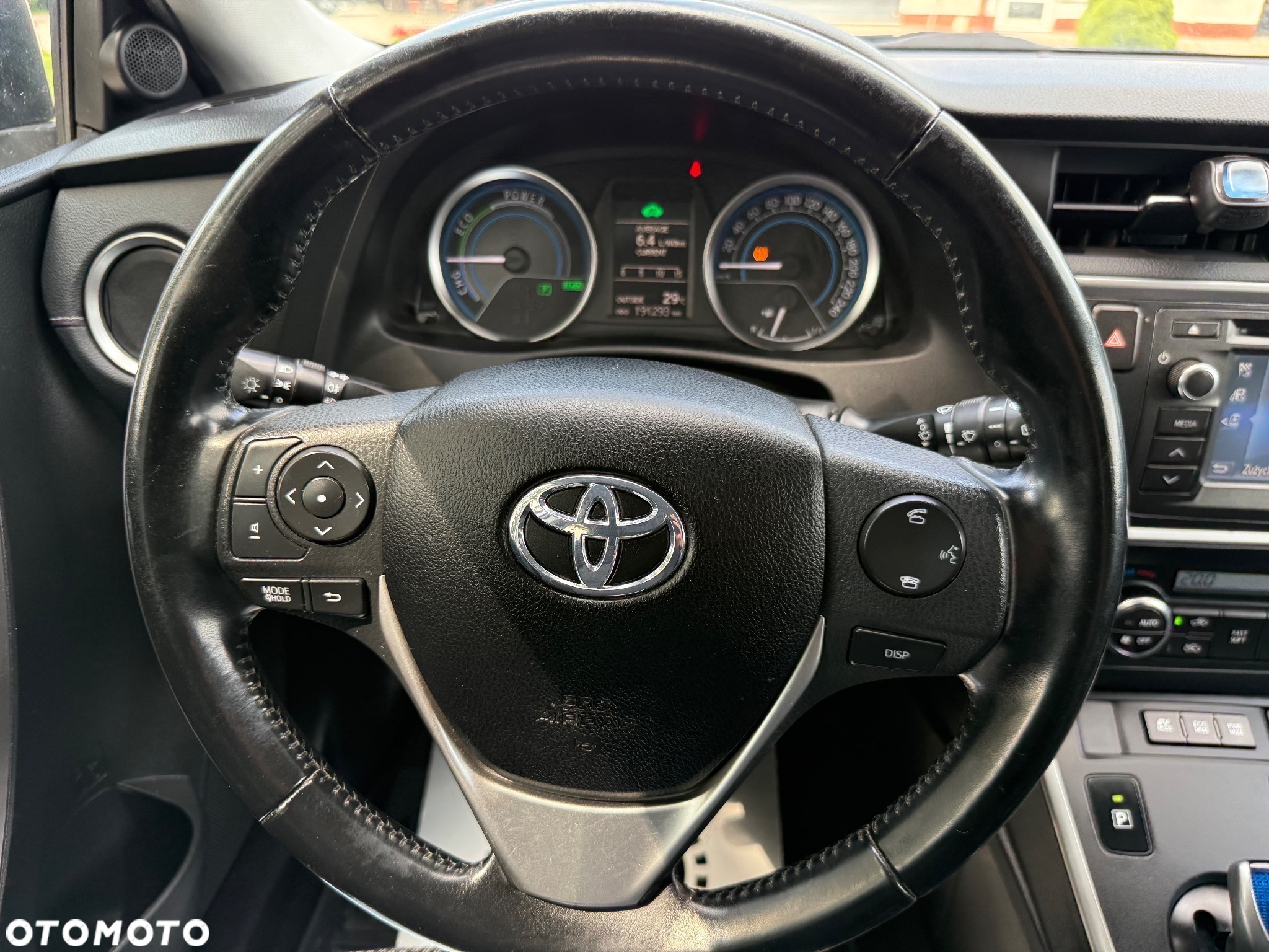 Toyota Auris - 22