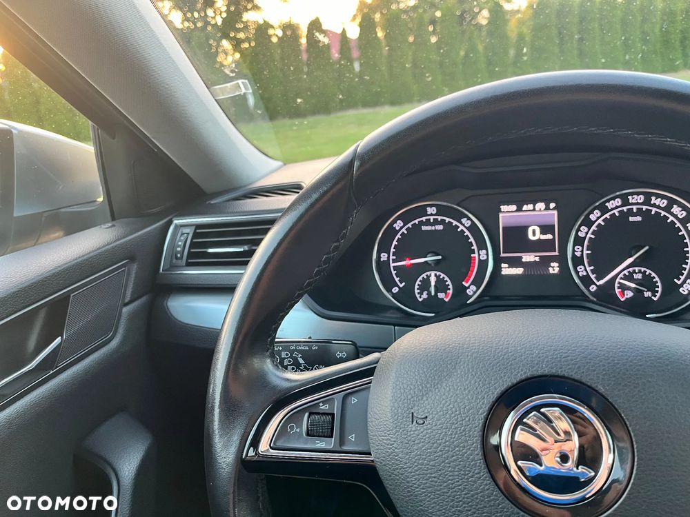 Skoda Superb 1.6 TDI Ambition DSG - 13