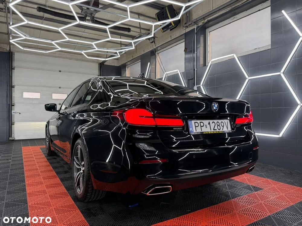 BMW Seria 5 520d M Sport Edition - 5