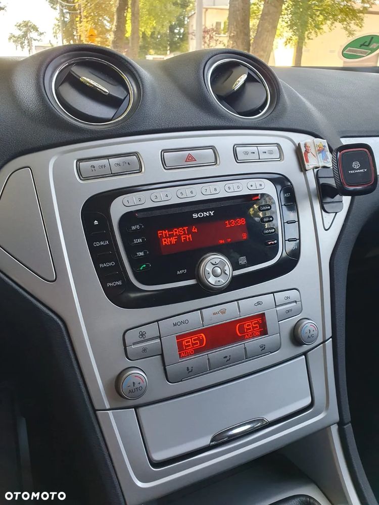 Ford Mondeo Turnier 2.0 Titanium - 11