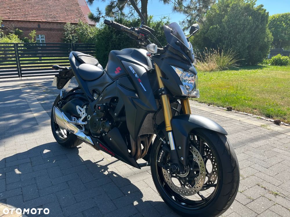 Suzuki GSX 1000 - 7